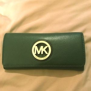 Michael Kors Fulton Wallet - Excellent Condition